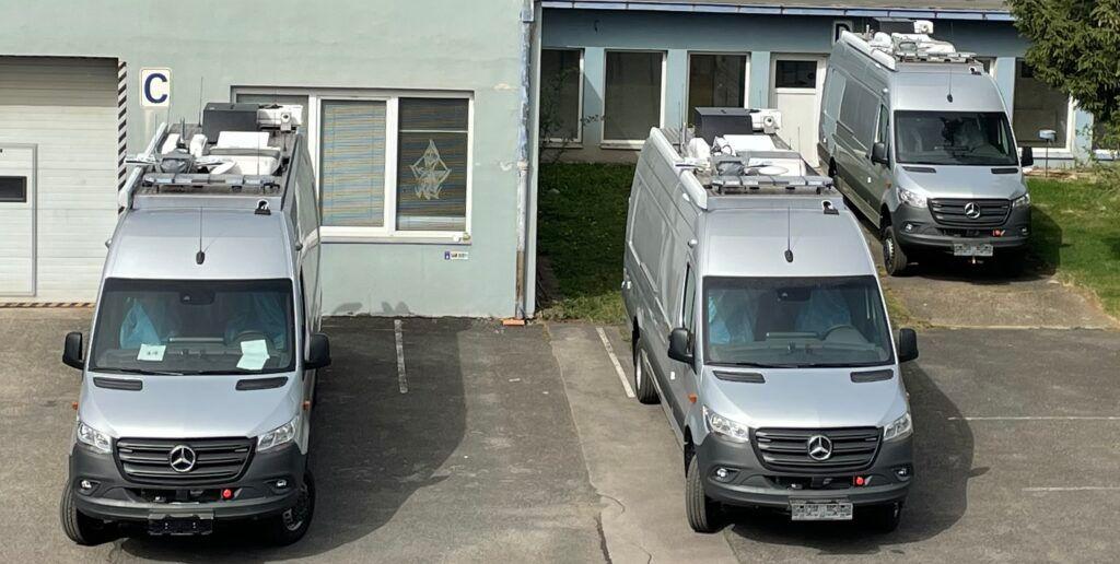 Przekazanie pojazdów dowodzenia i personelu C2VAN